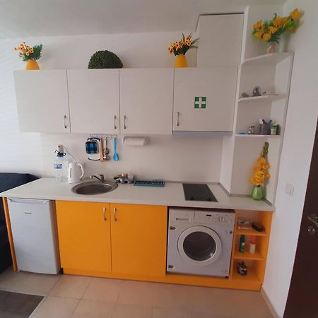 Apartment-Studio Daisy In Kiwi Gardens Complex Byala  Esterno foto
