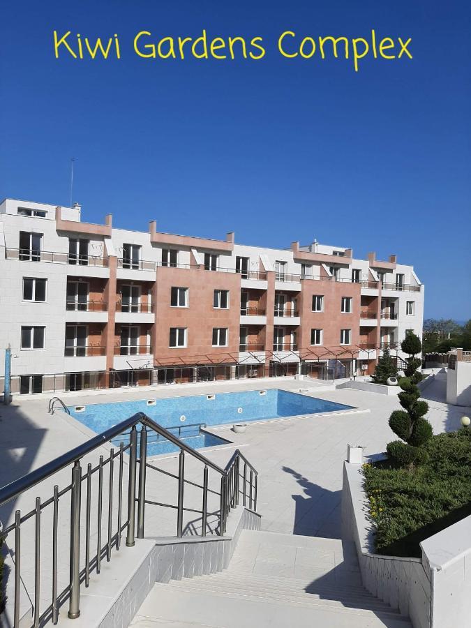 Apartment-Studio Daisy In Kiwi Gardens Complex Byala  Esterno foto